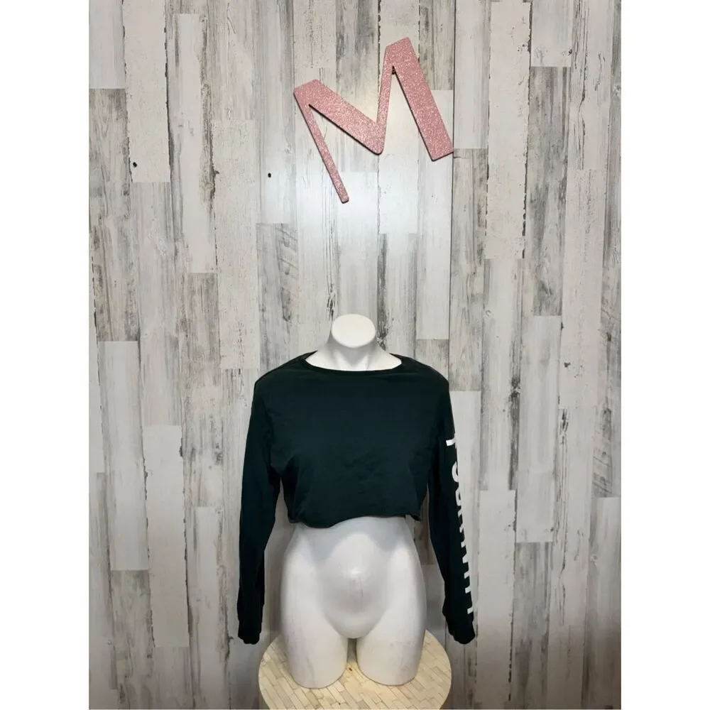H&M Green cropped sweater size medium
